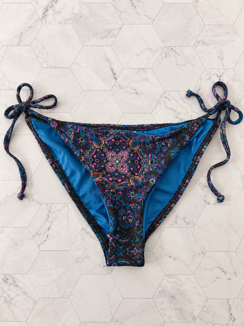 NWT L*Space Julietta Lily Classic Cut Tie Side Bikini Bottom - Size Medium